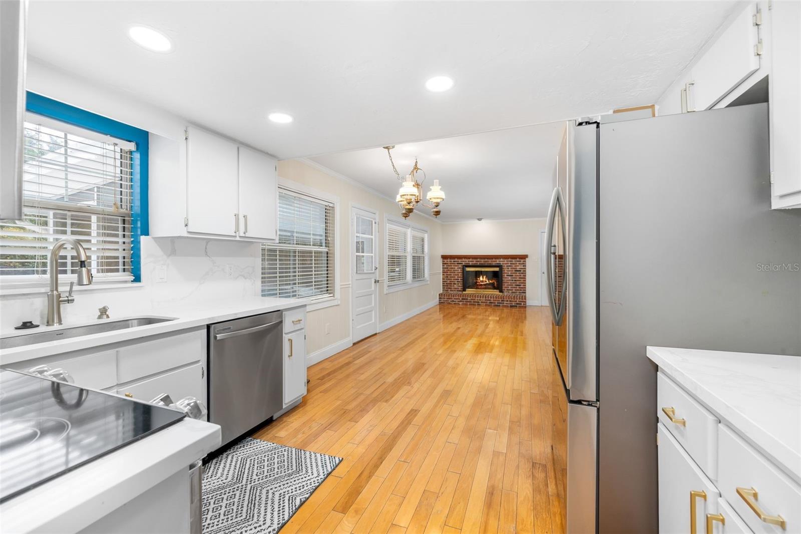 SUBURBAN HEIGHTS - Residential