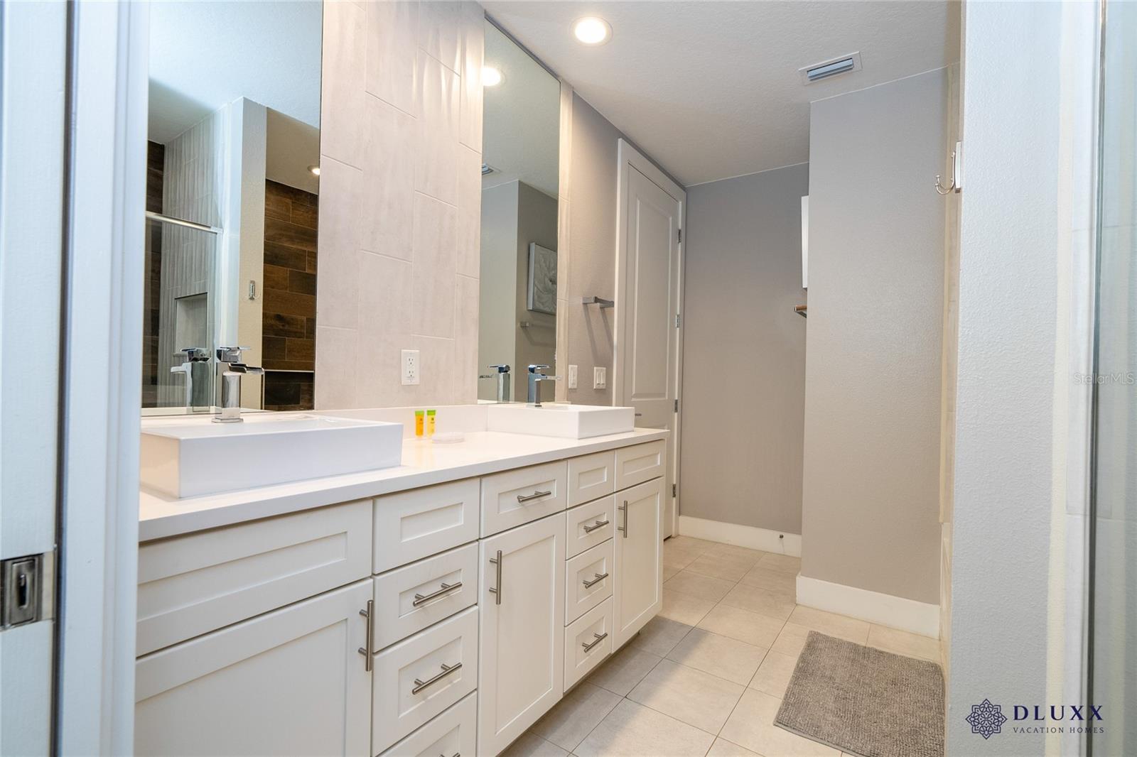 SUMMERVILLE RESORT - Residential