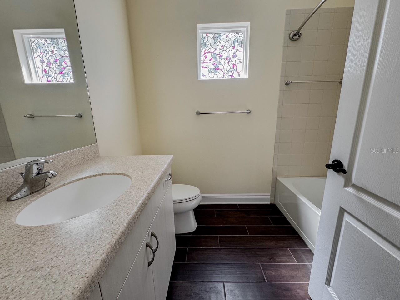 SILVERLEAF PHASE IV - Residential Lease