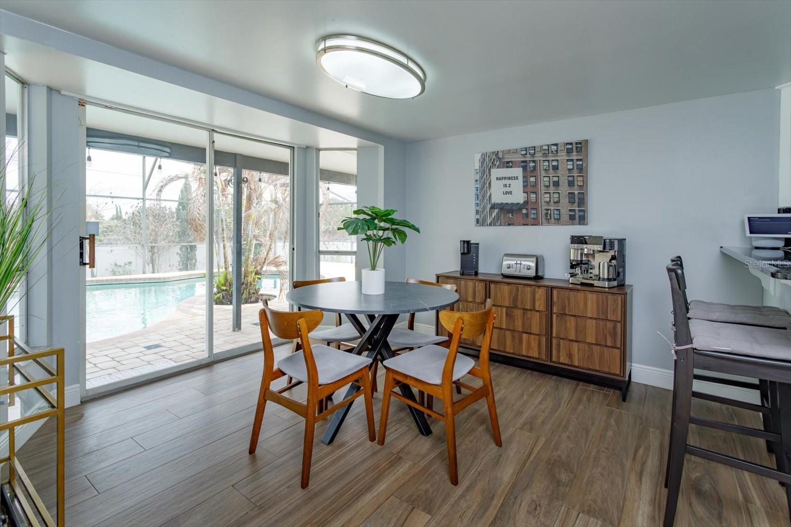 BAY LAKES AT GRANADA SEC 06 - Residential Lease