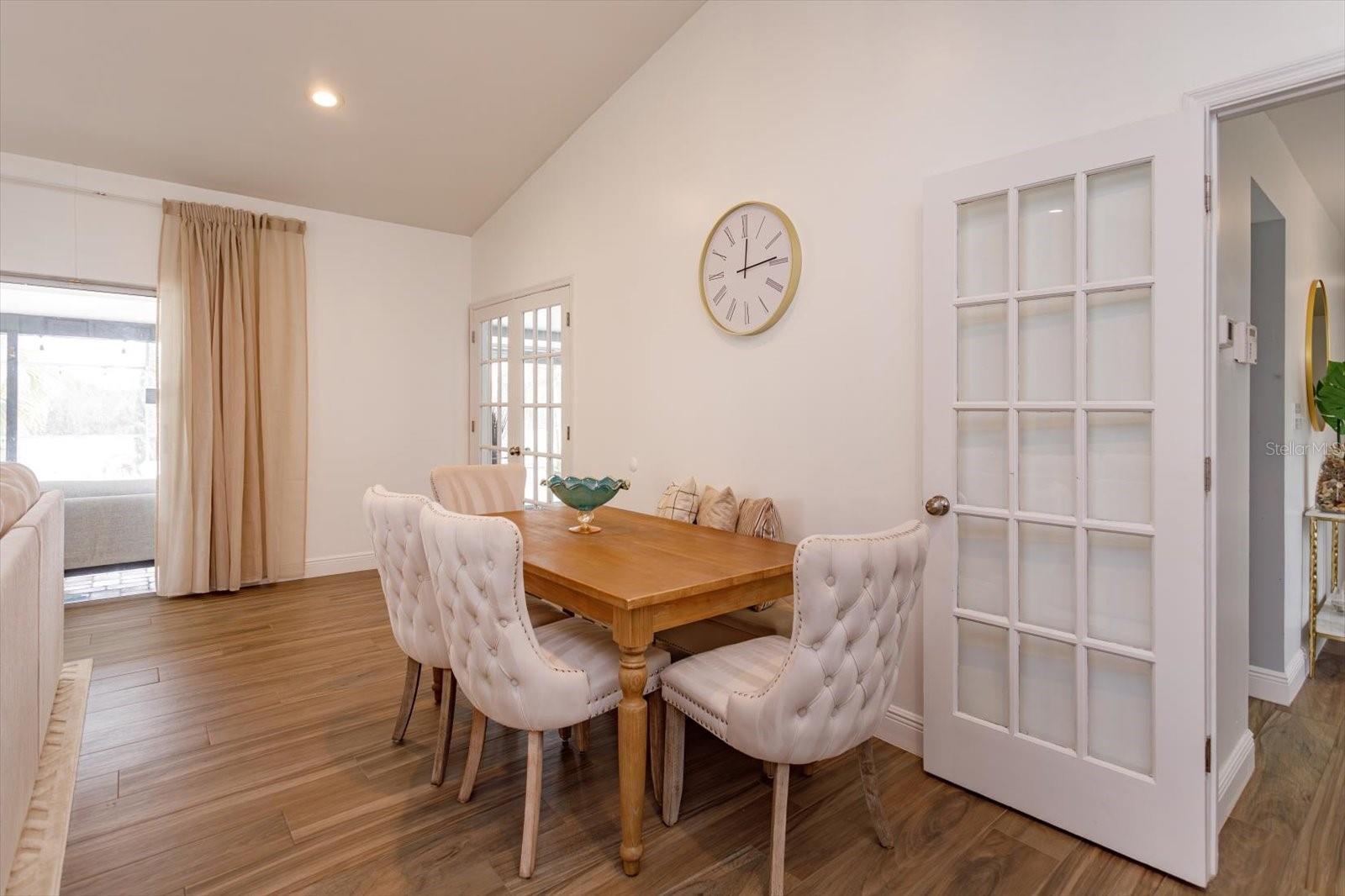 BAY LAKES AT GRANADA SEC 06 - Residential Lease