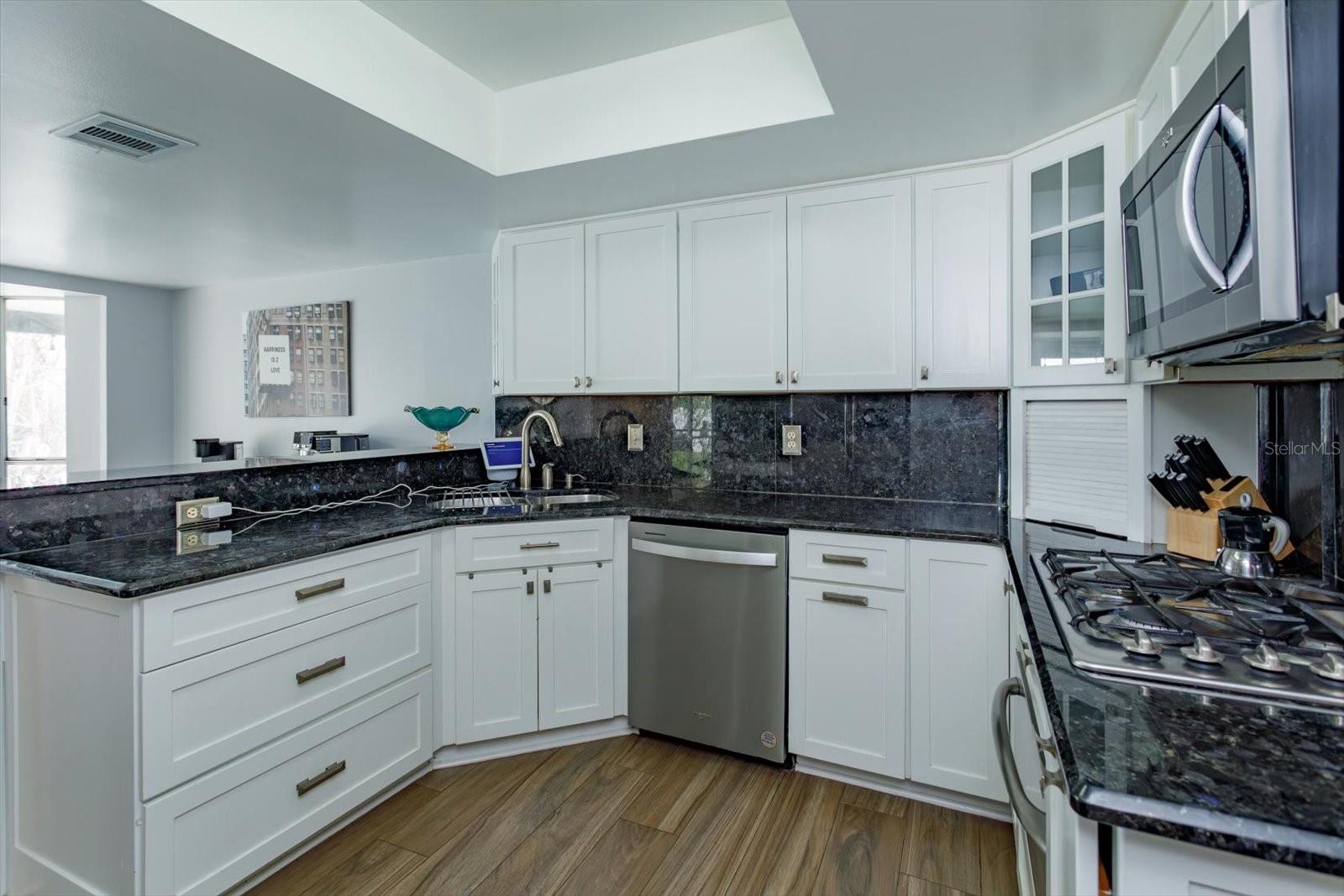 BAY LAKES AT GRANADA SEC 06 - Residential Lease