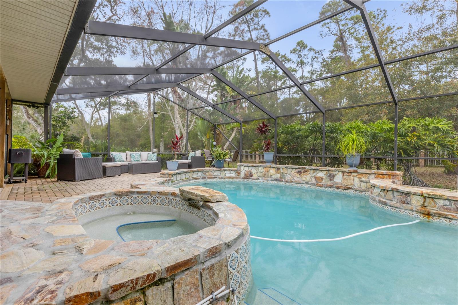 TARA TRAIL - Residential