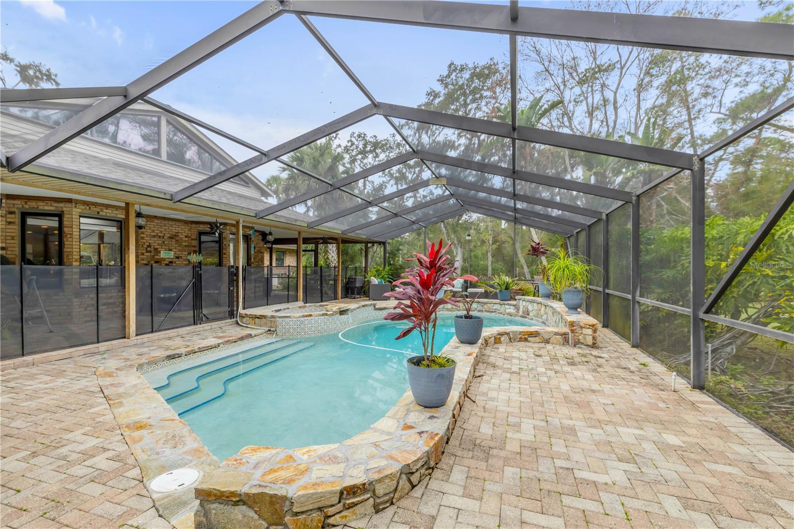 TARA TRAIL - Residential