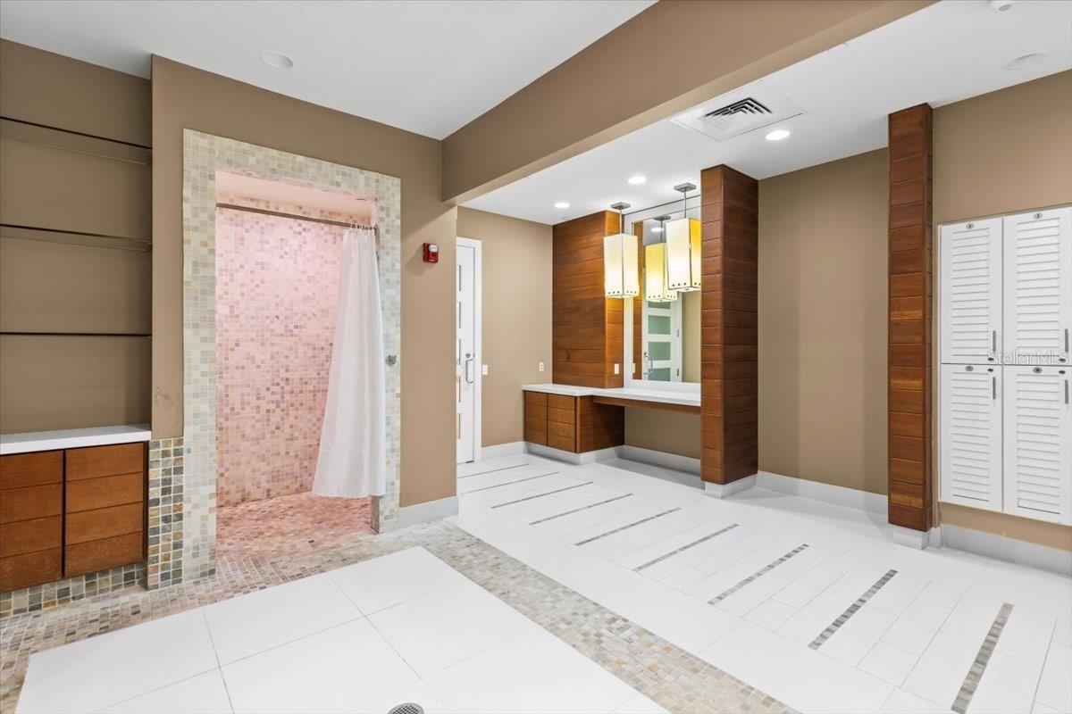 MARINA GRANDE/HALIFAX 01 - Residential