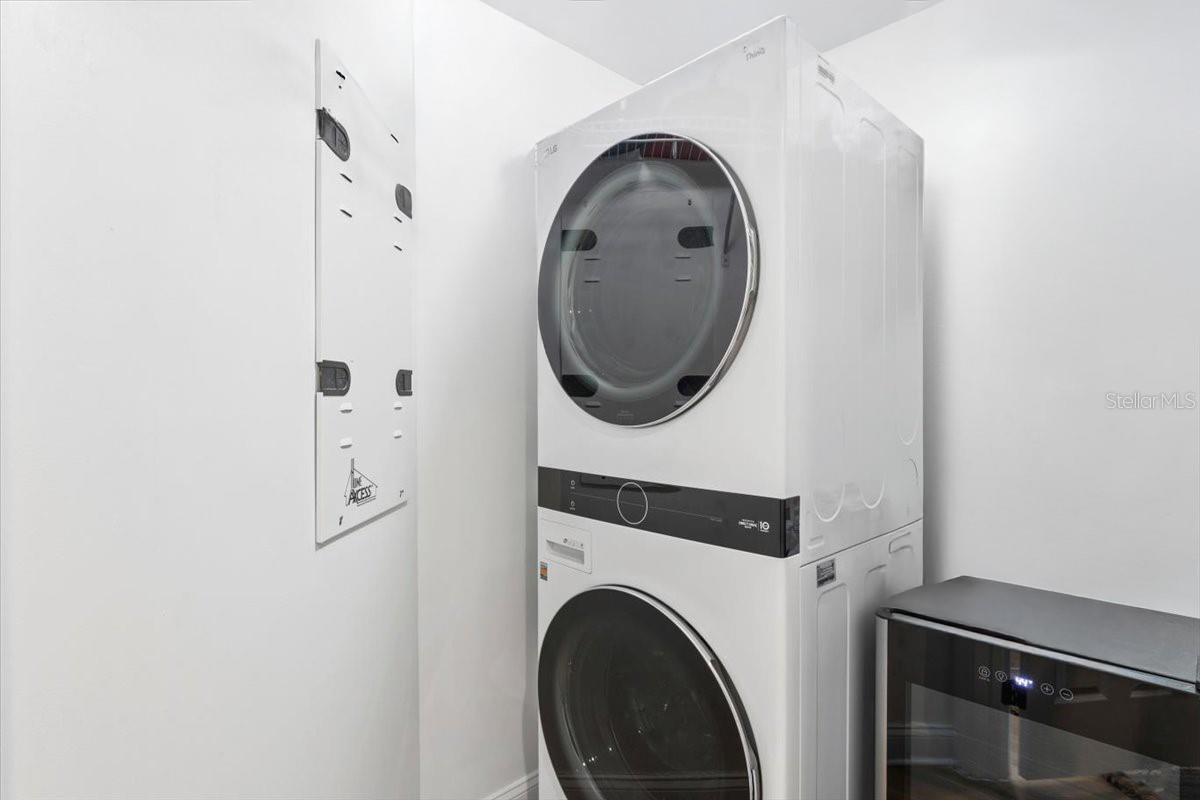 MARINA GRANDE/HALIFAX 01 - Residential