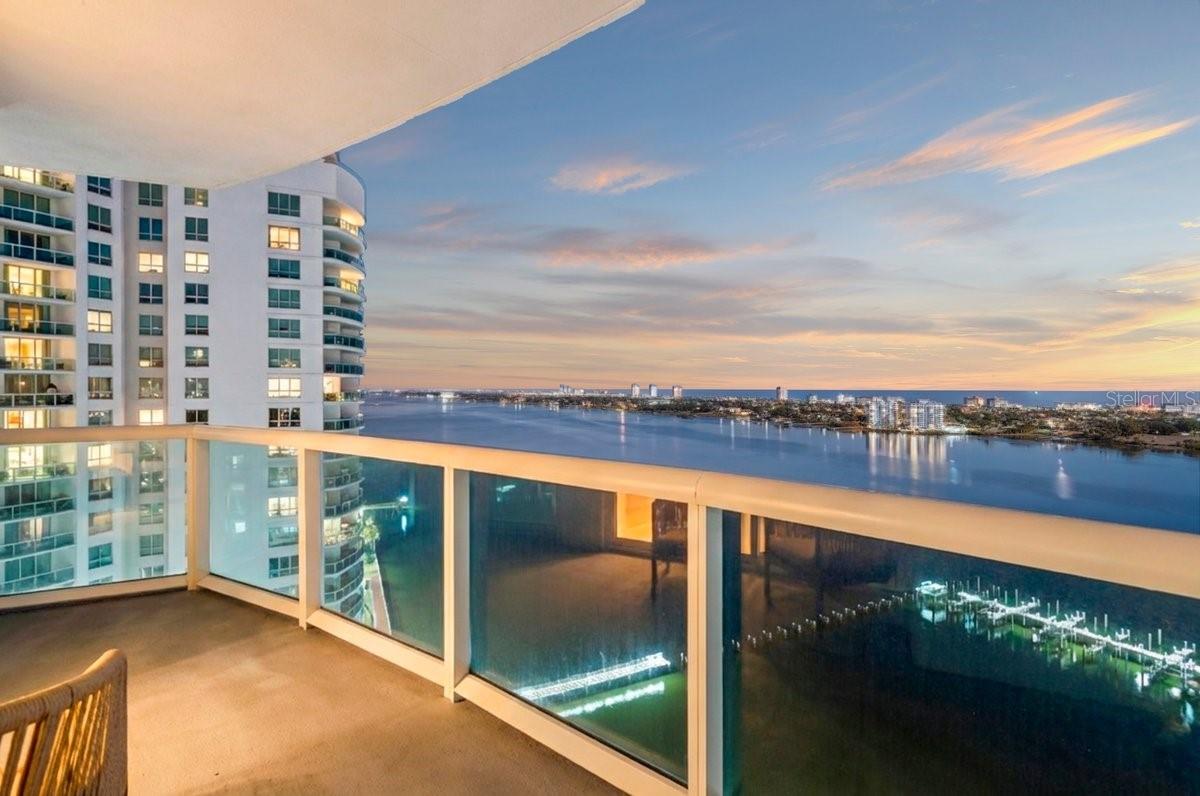 231 RIVERSIDE DRIVE 2002