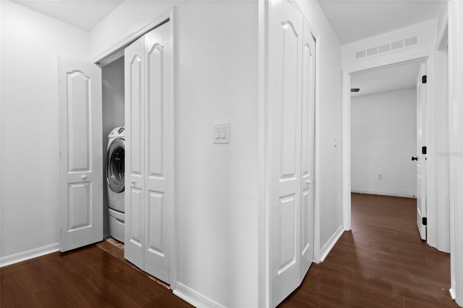 ASHBURN SQUARE TWNHMS - Residential Lease