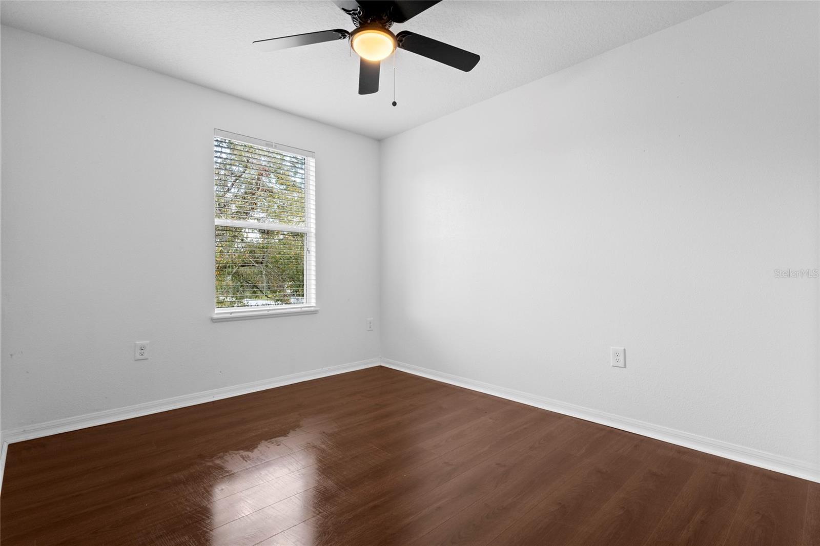 ASHBURN SQUARE TWNHMS - Residential Lease