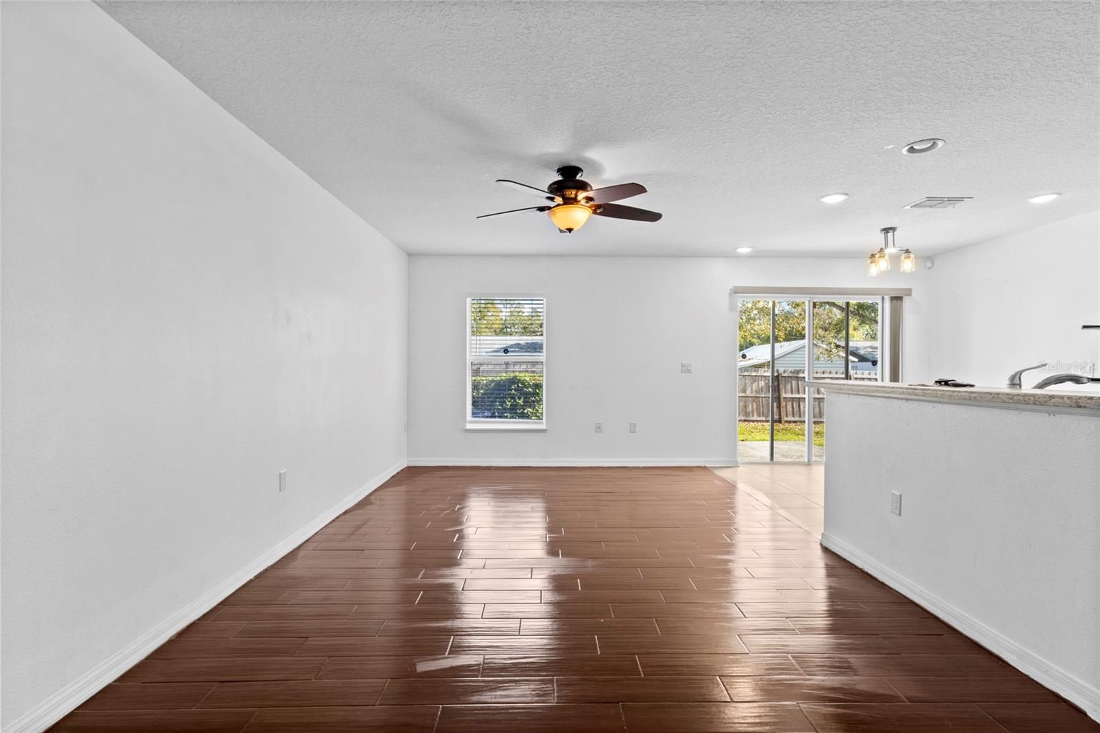 ASHBURN SQUARE TWNHMS - Residential Lease