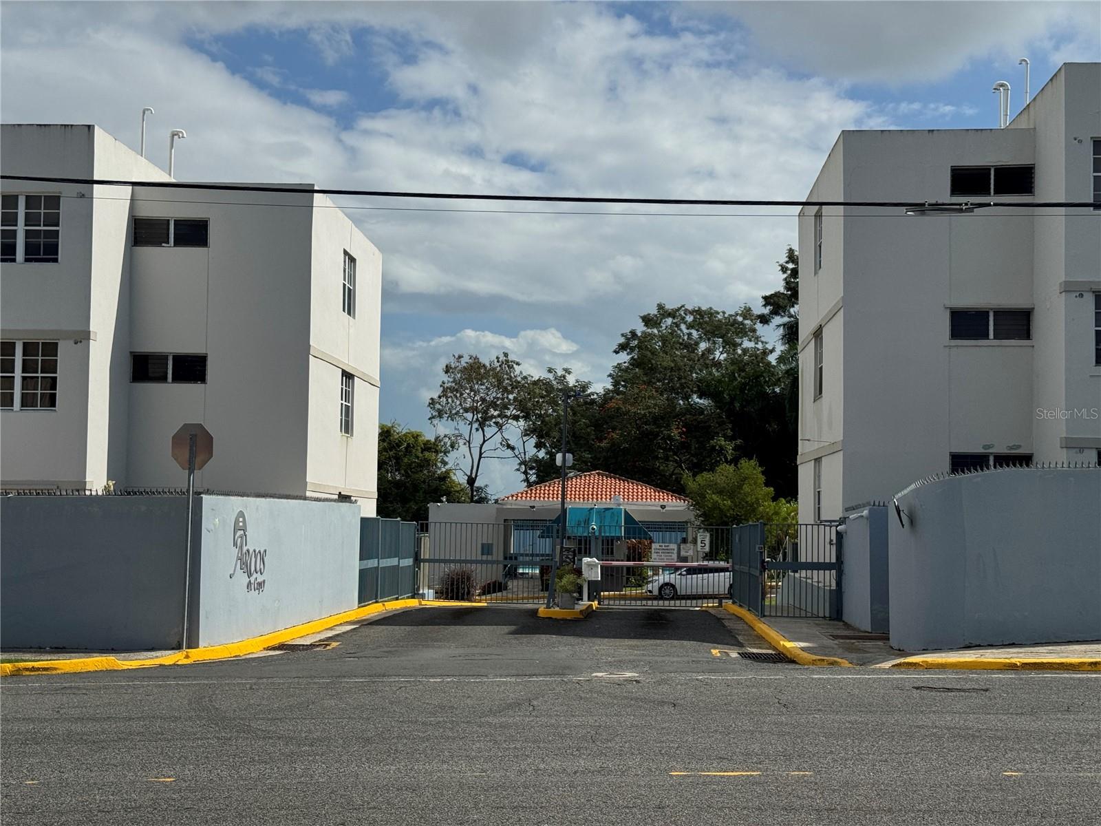 COND ARCOS DE CUPEY - Residential