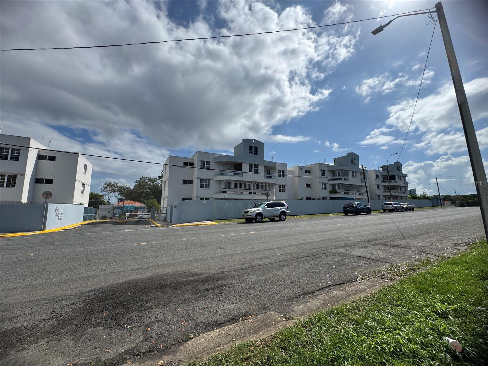 COND ARCOS DE CUPEY - Residential