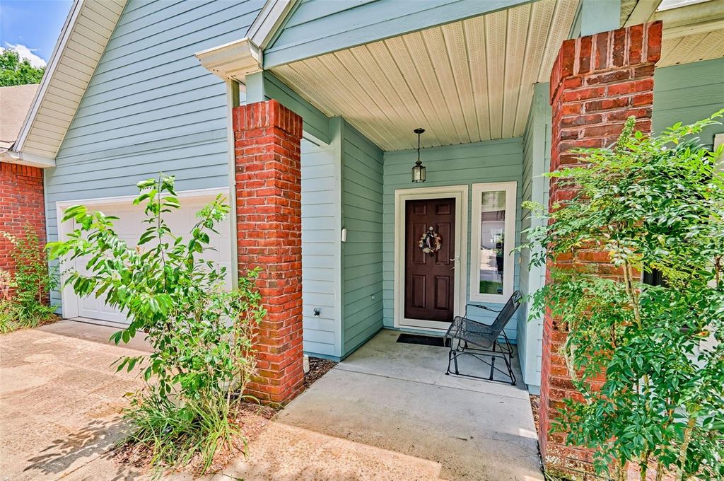 Photo of 10529 NW 28th Lane, Gainesville, FL 32606 (MLS # GC532529)