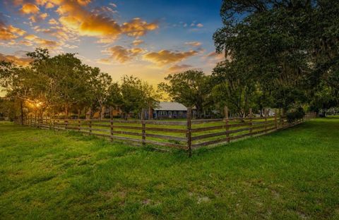 Photo of 17321 Simmons Road, Lutz, FL 33548 (MLS # TB8513644)