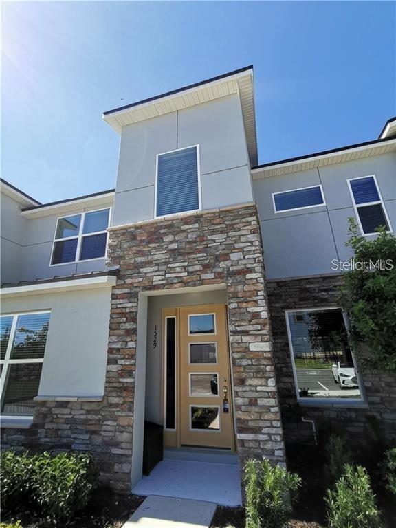 SOLARA RESORT - Residential Lease