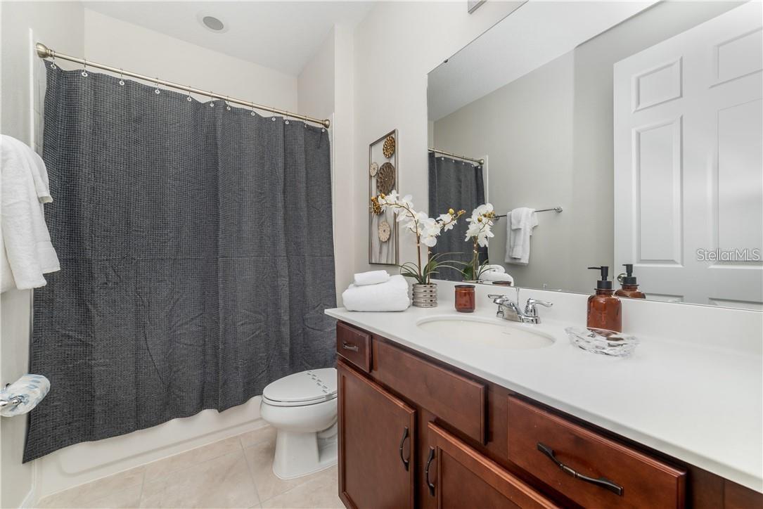 SOLARA RESORT - Residential Lease