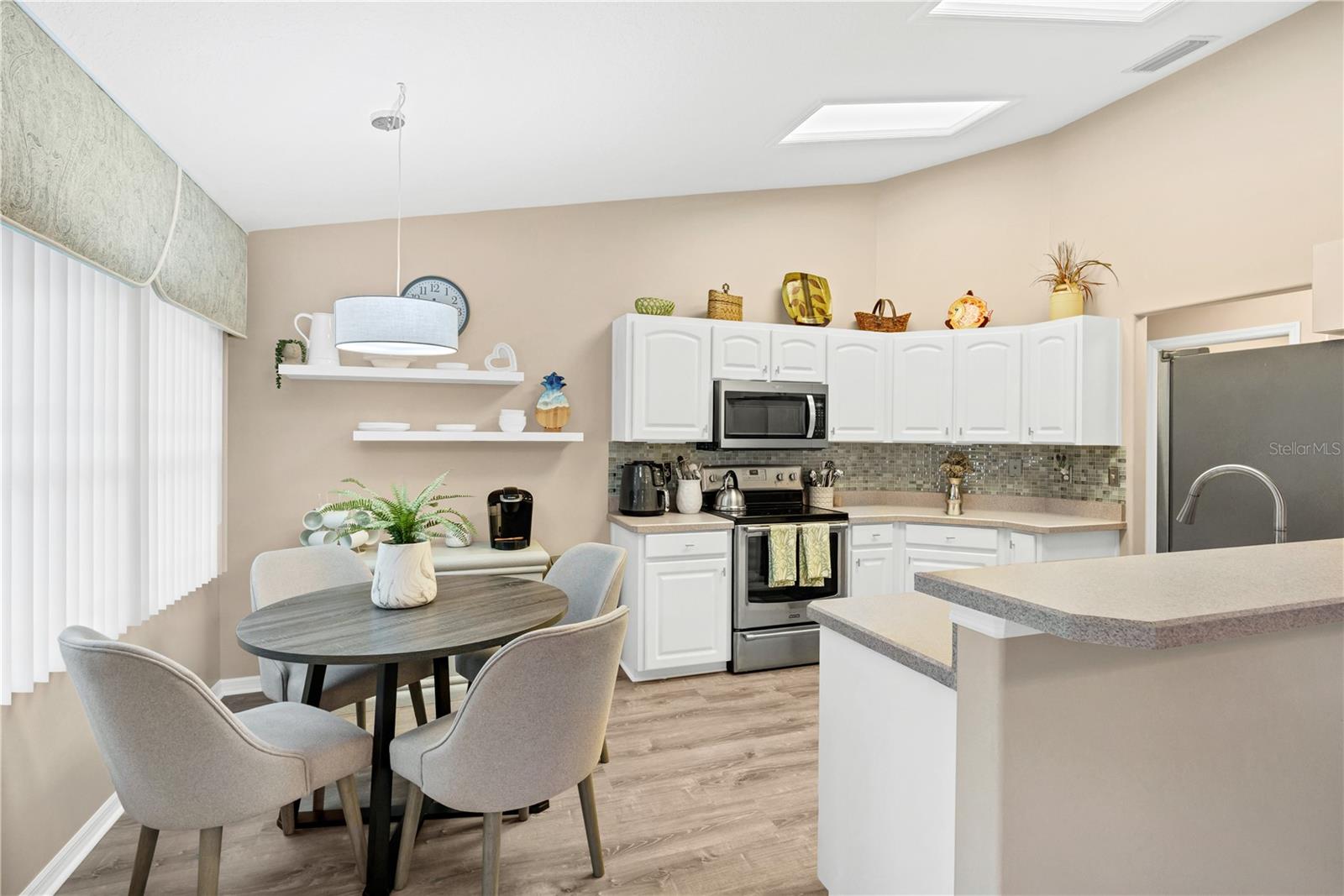 WOODLAKE - Residential