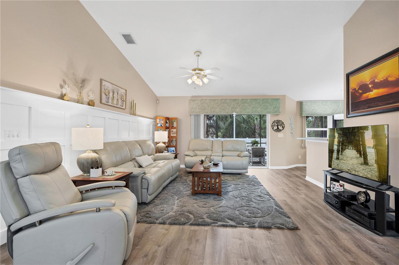 WOODLAKE - Residential