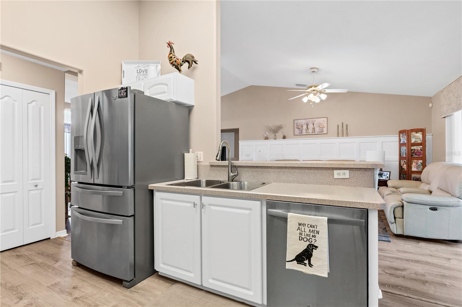 WOODLAKE - Residential