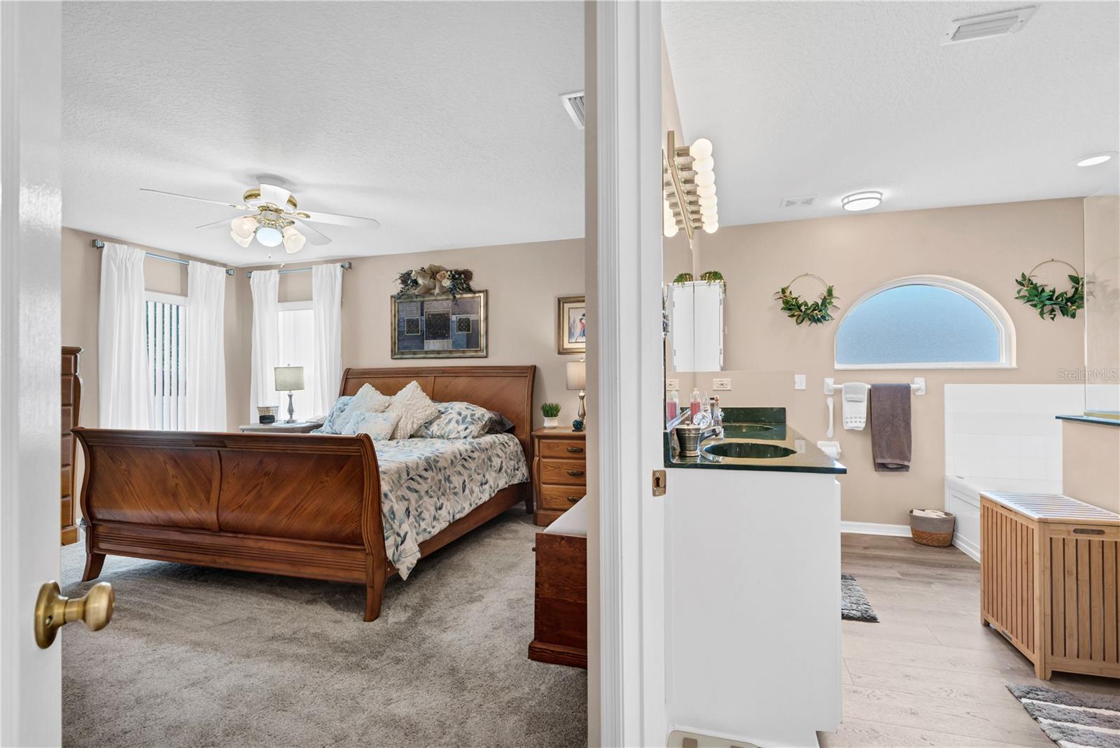 WOODLAKE - Residential