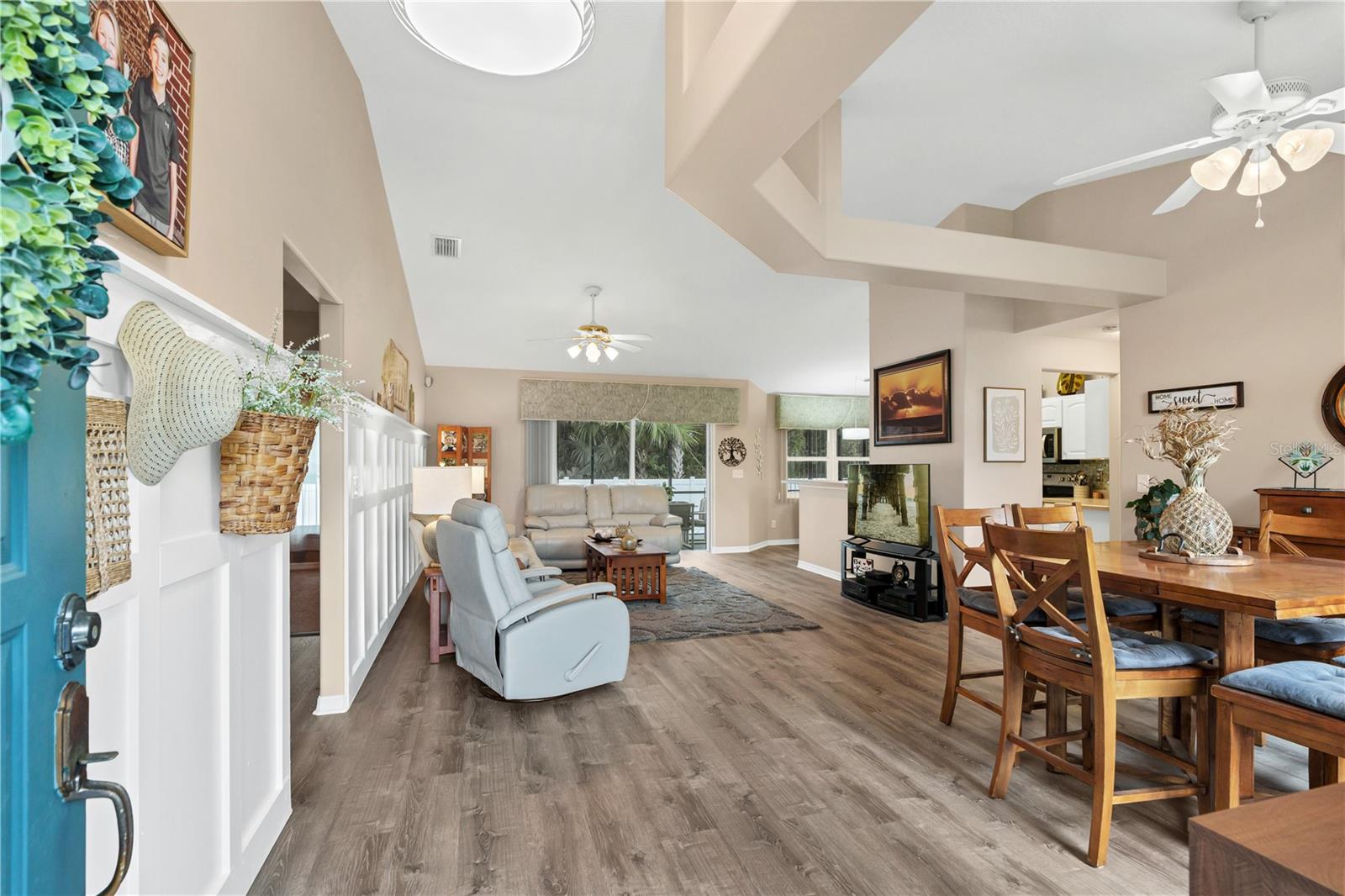 WOODLAKE - Residential