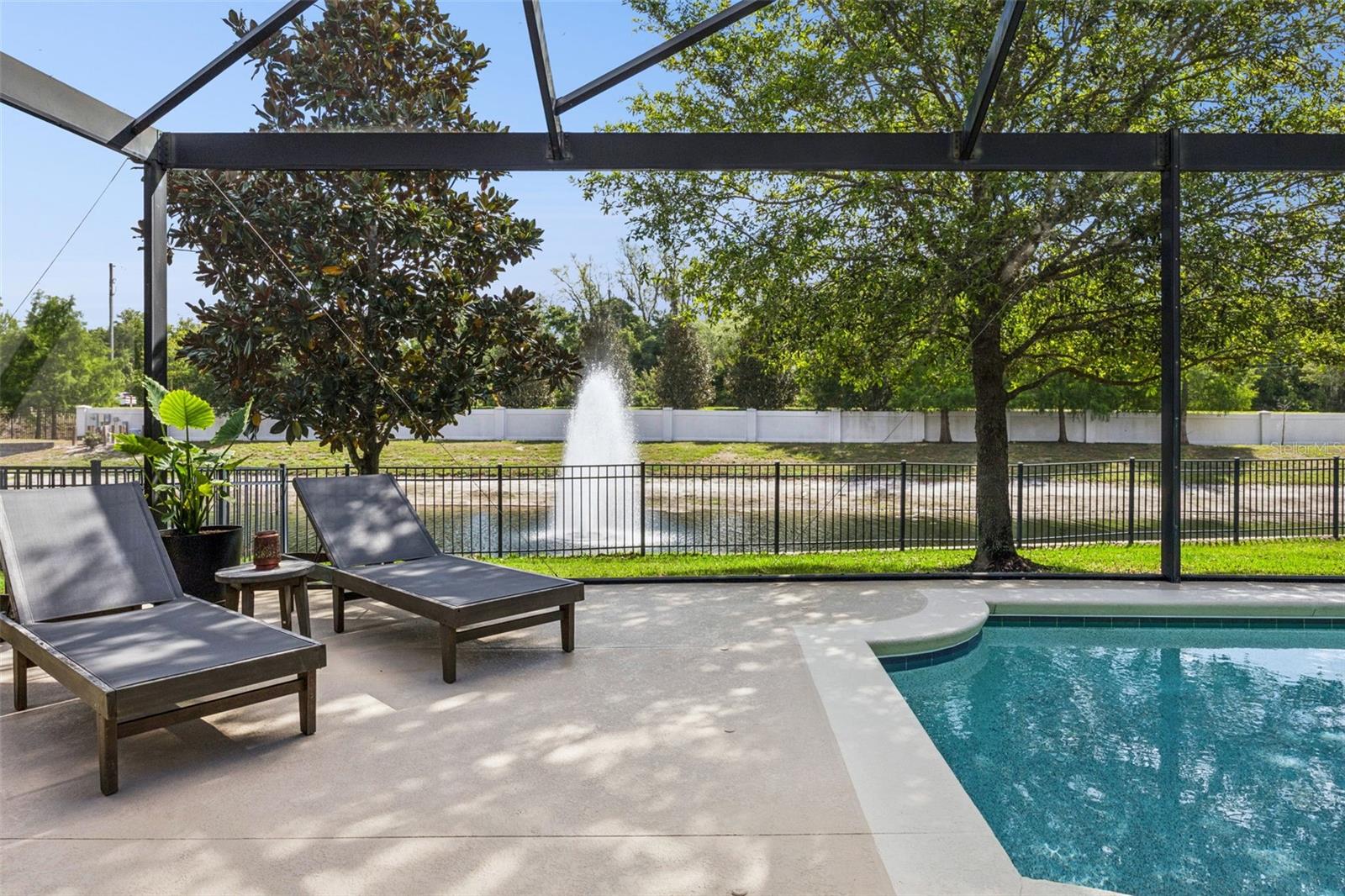 LAKESIDE ESTATES - Residential