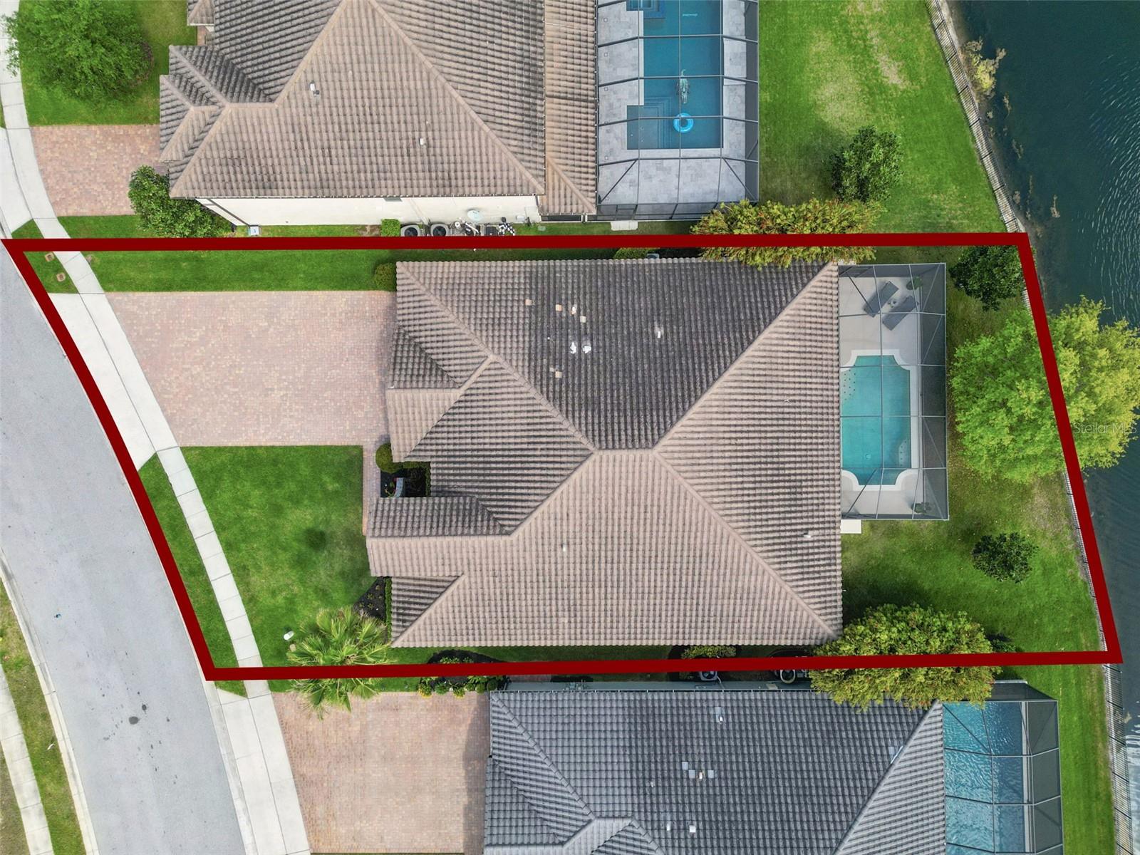 LAKESIDE ESTATES - Residential