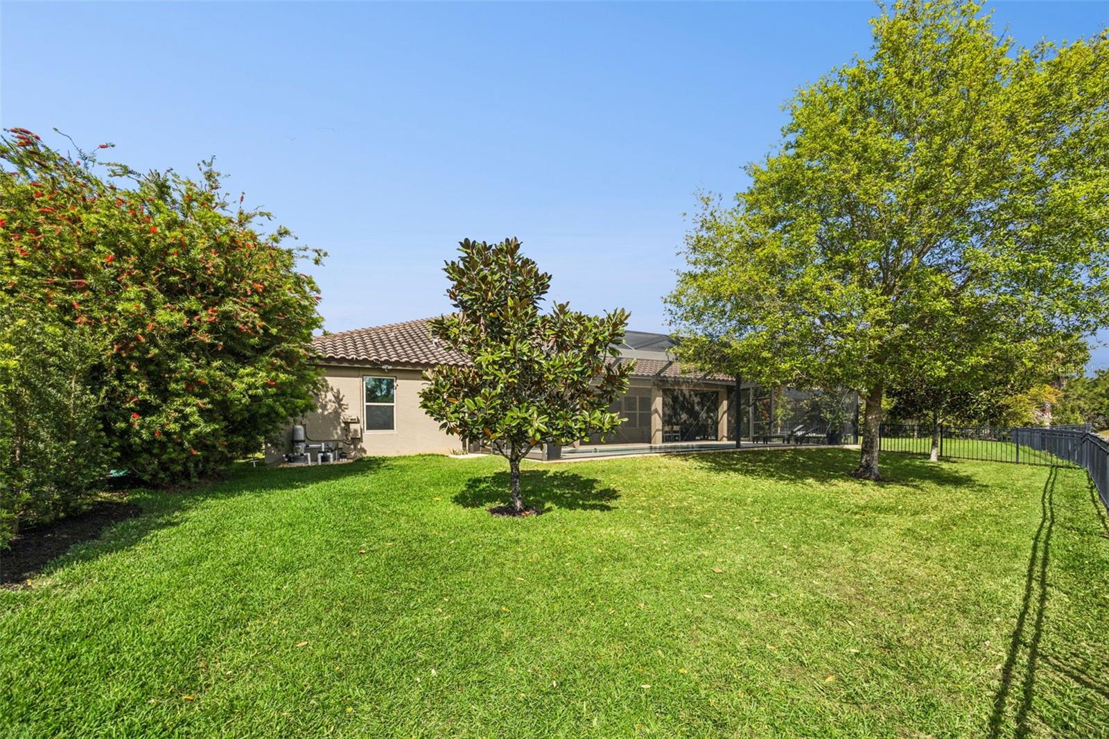 LAKESIDE ESTATES - Residential