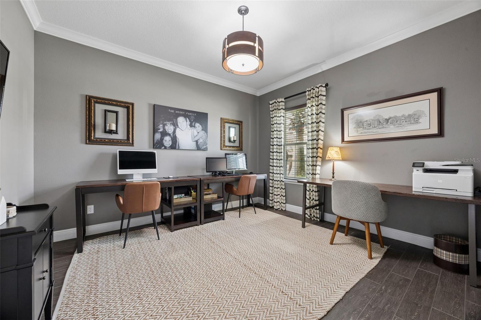 LAKESIDE ESTATES - Residential