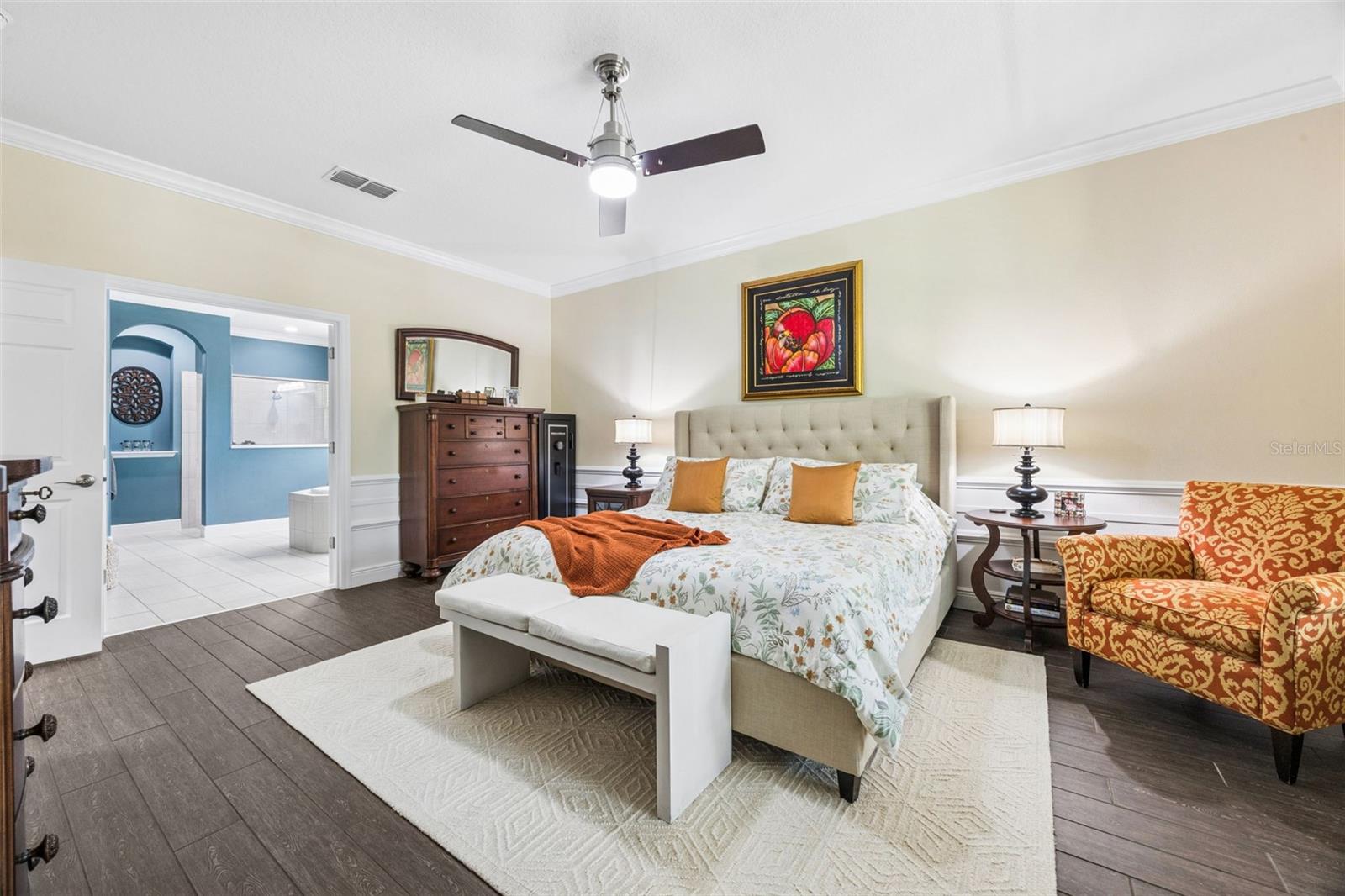 LAKESIDE ESTATES - Residential