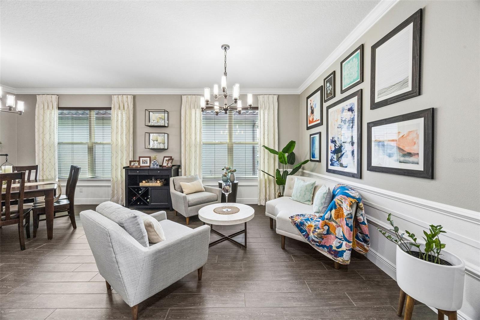 LAKESIDE ESTATES - Residential