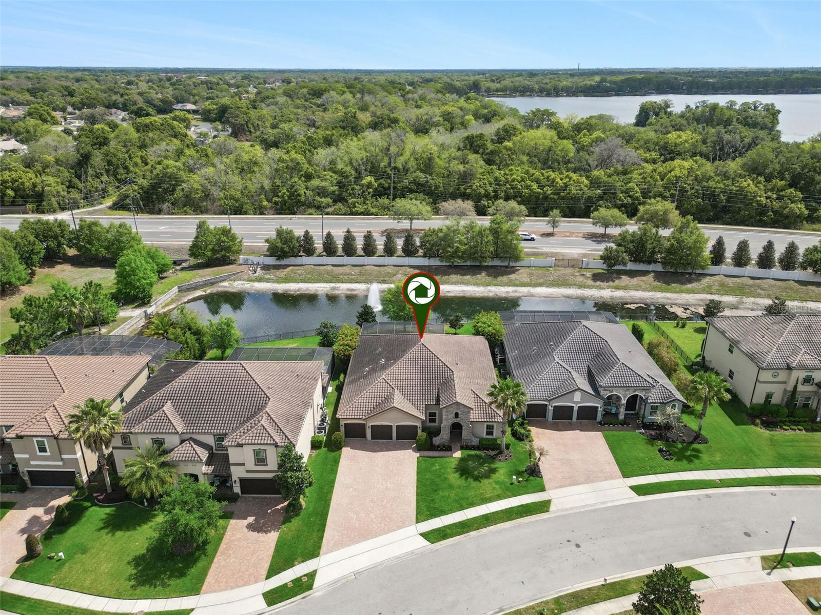 LAKESIDE ESTATES - Residential