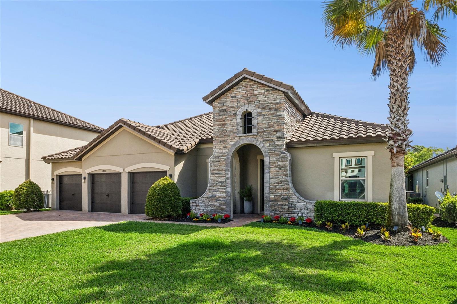 LAKESIDE ESTATES - Residential