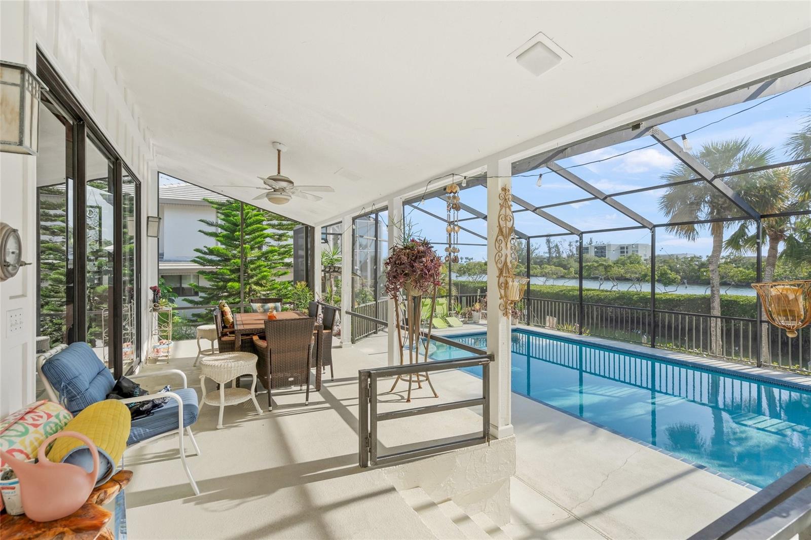 BAY ISLES - Residential