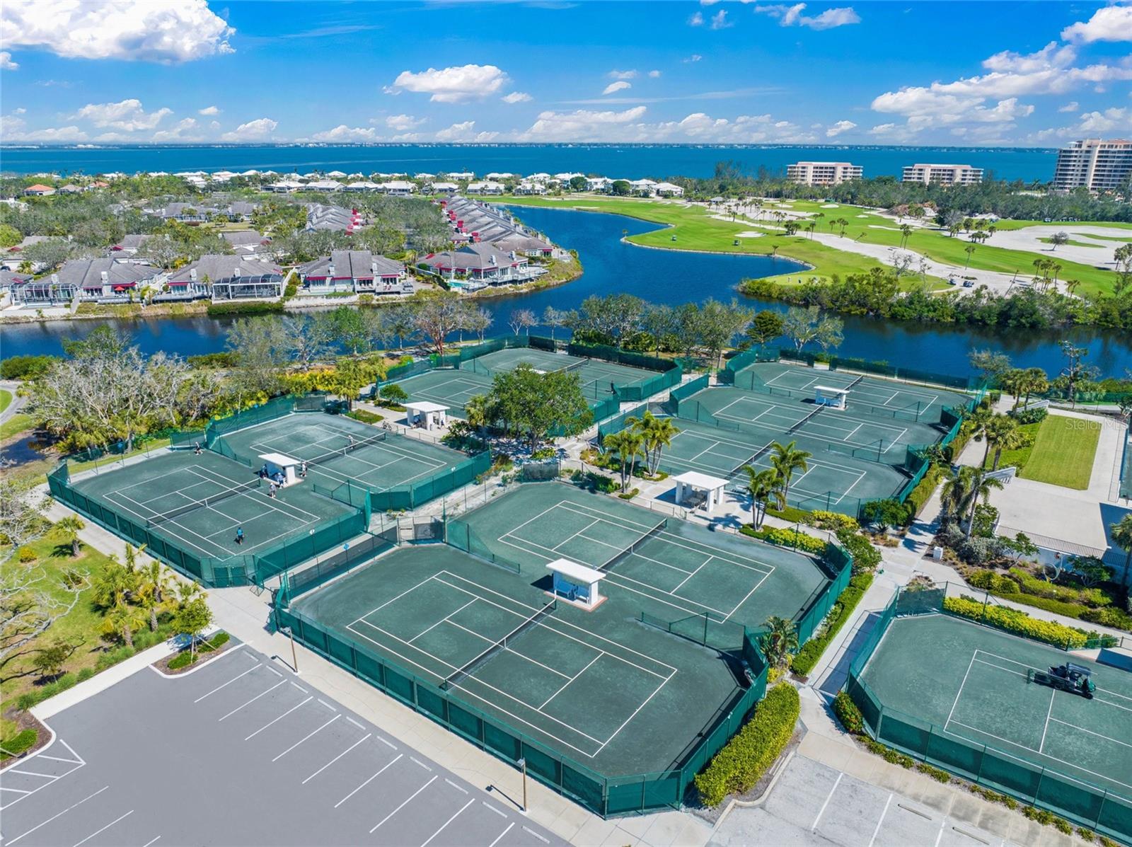 BAY ISLES - Residential