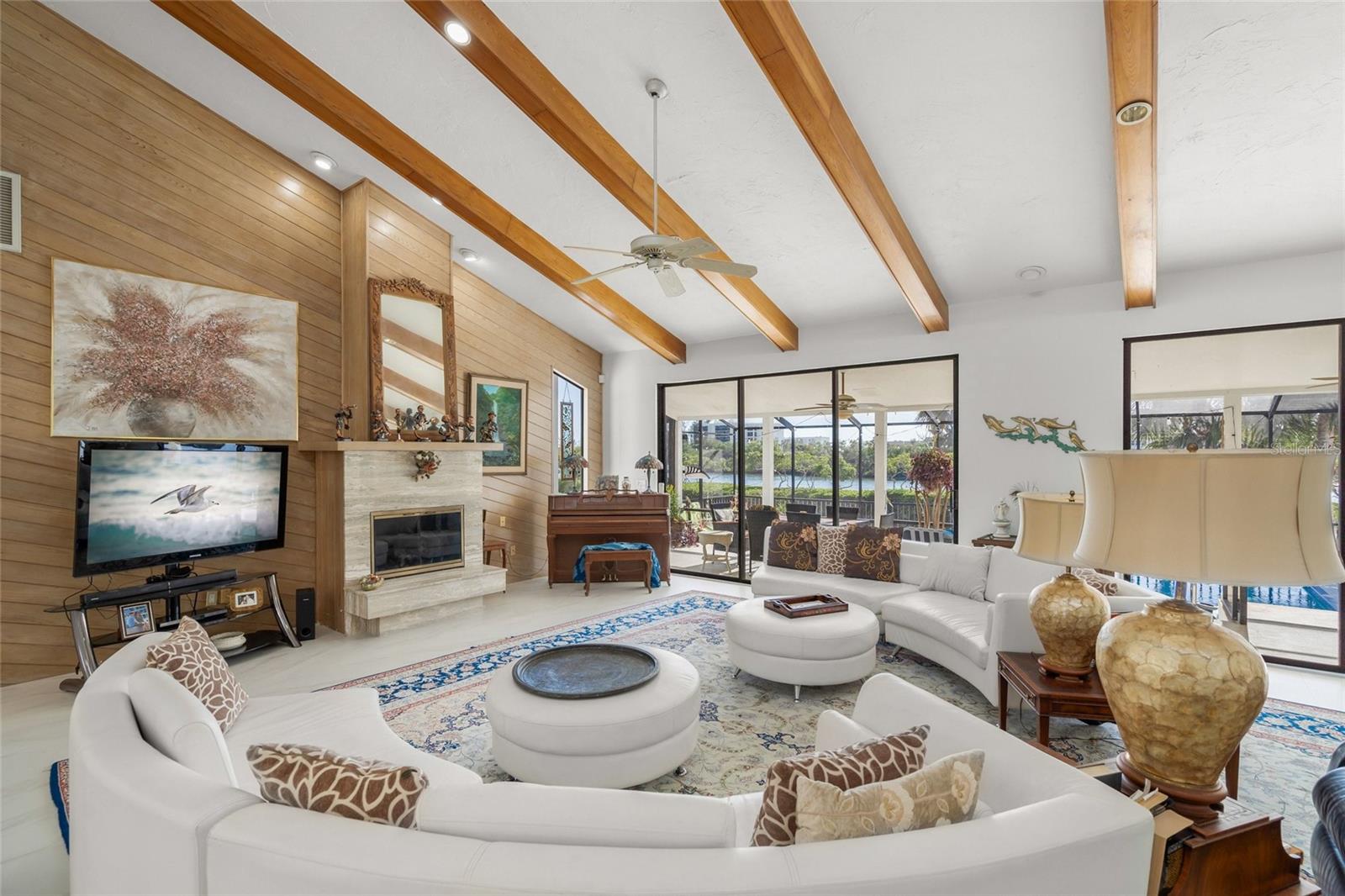 BAY ISLES - Residential