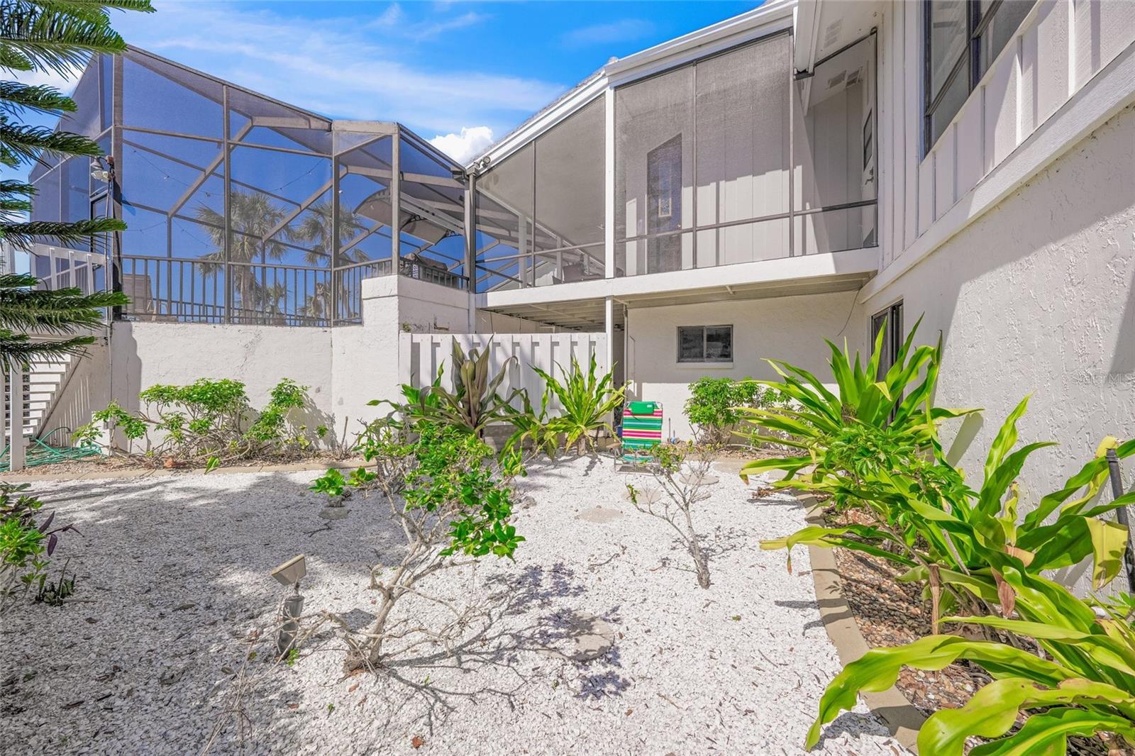 BAY ISLES - Residential