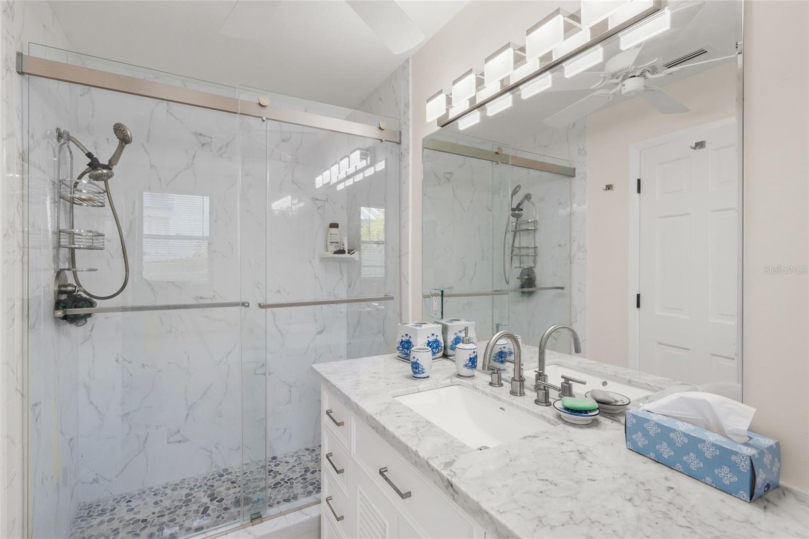 BAY ISLES - Residential