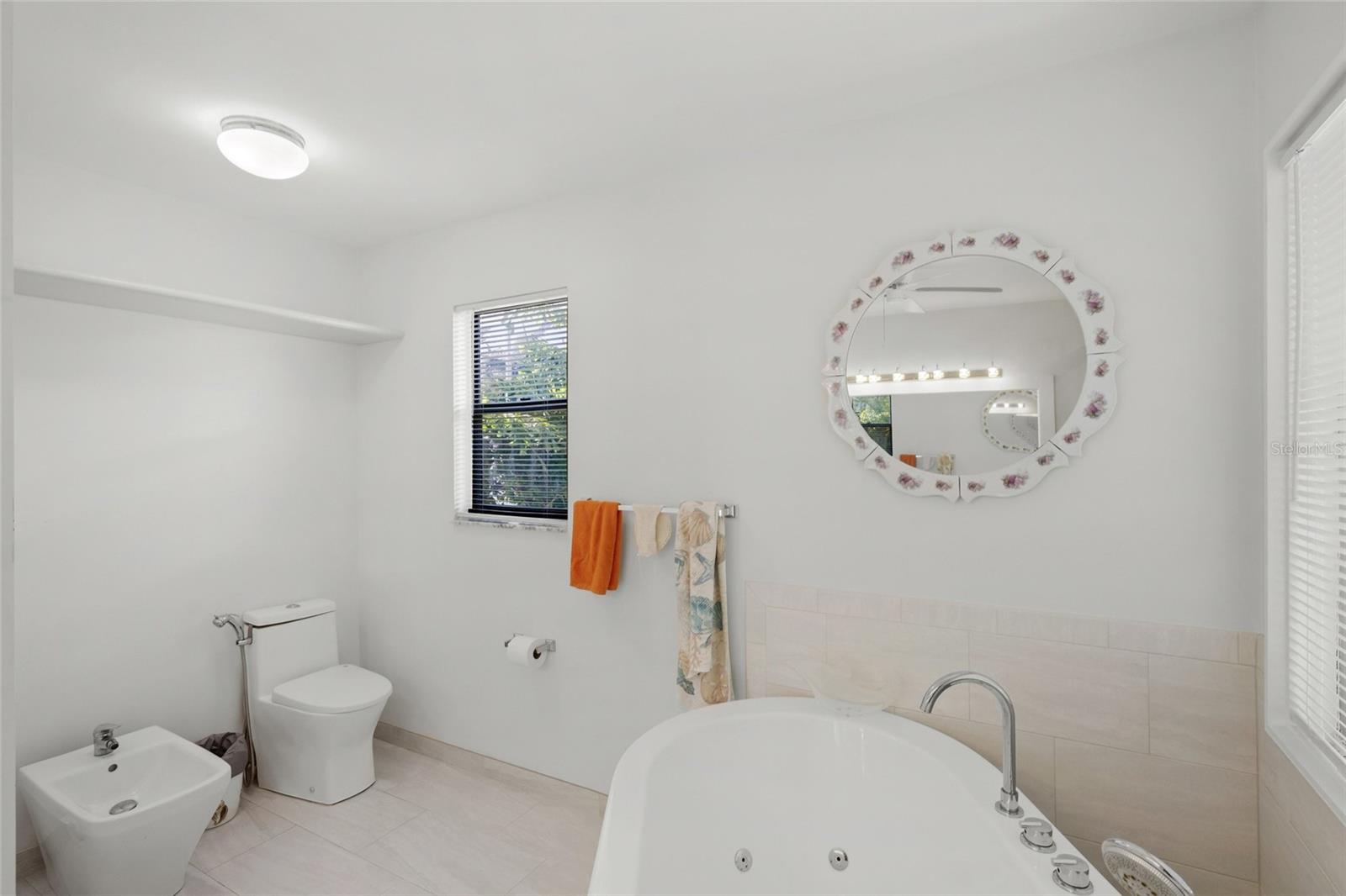 BAY ISLES - Residential