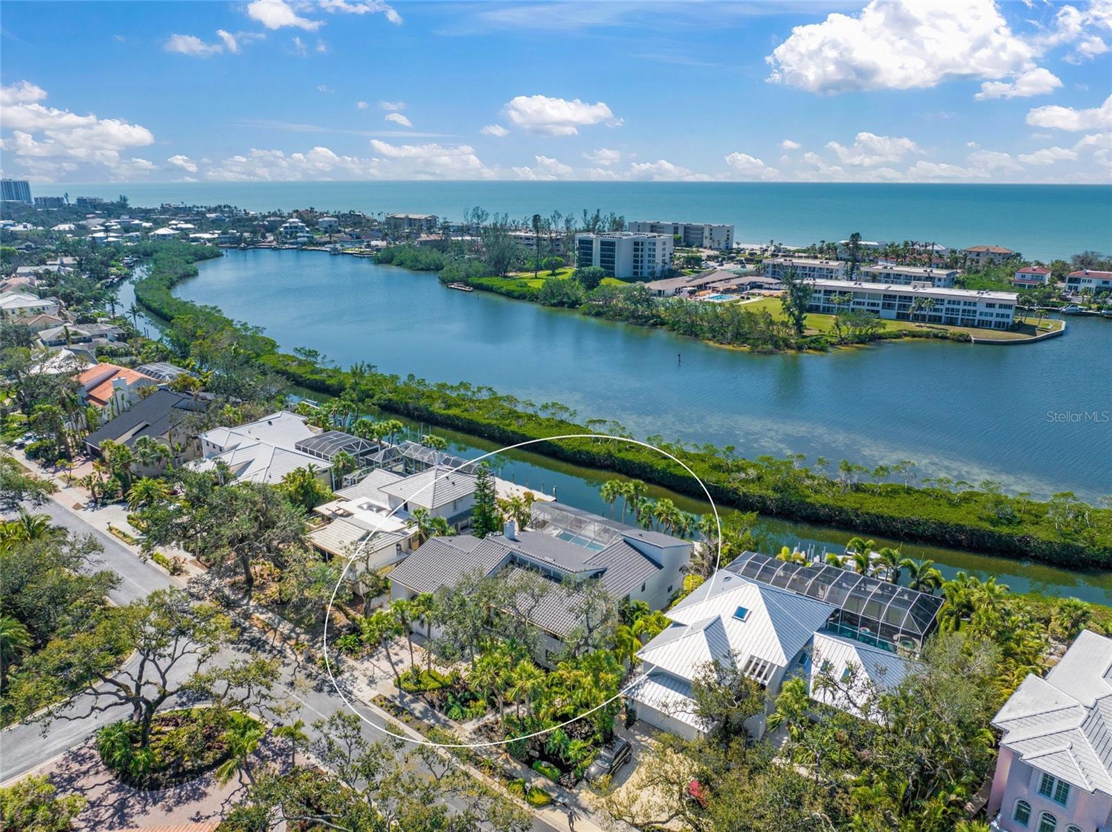 BAY ISLES - Residential