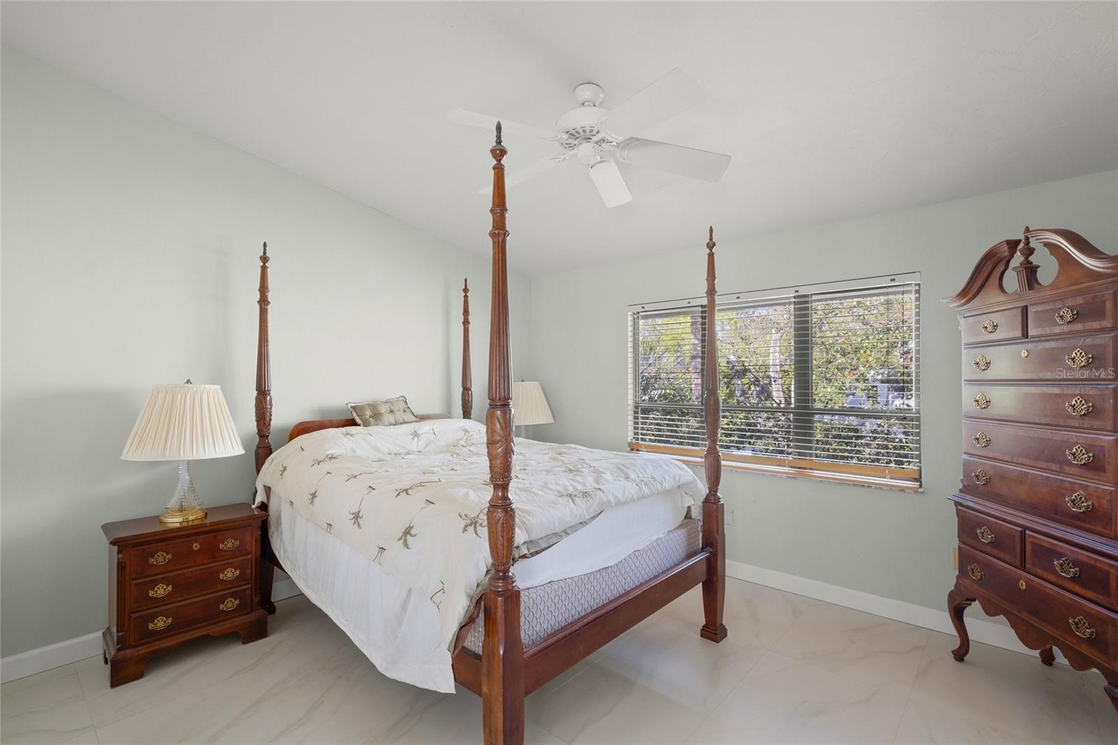 BAY ISLES - Residential