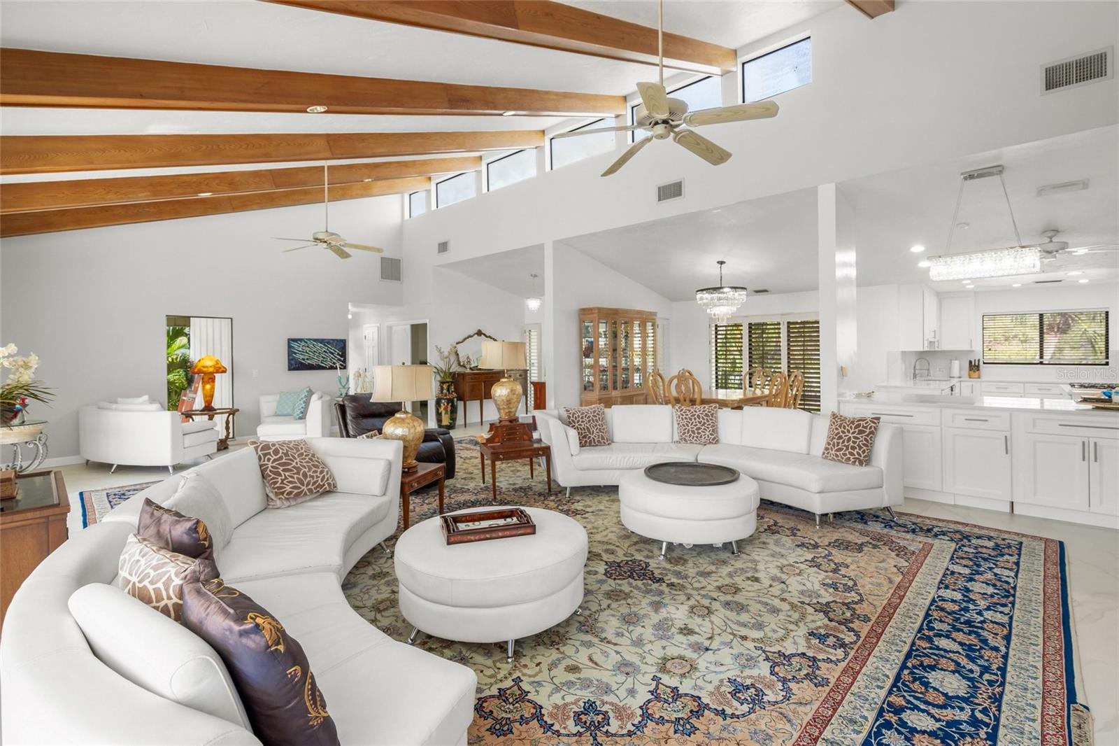 BAY ISLES - Residential