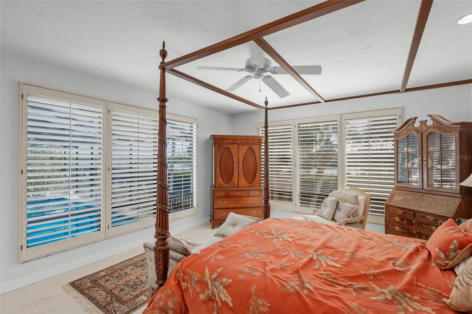 BAY ISLES - Residential