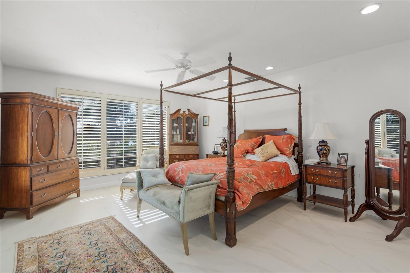 BAY ISLES - Residential