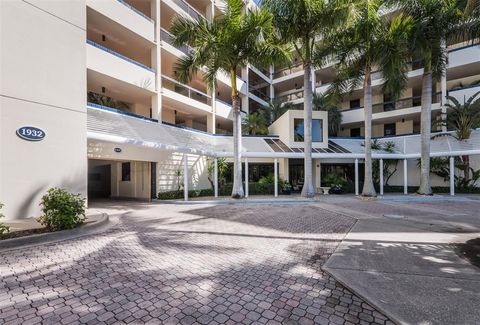 A home in LONGBOAT KEY