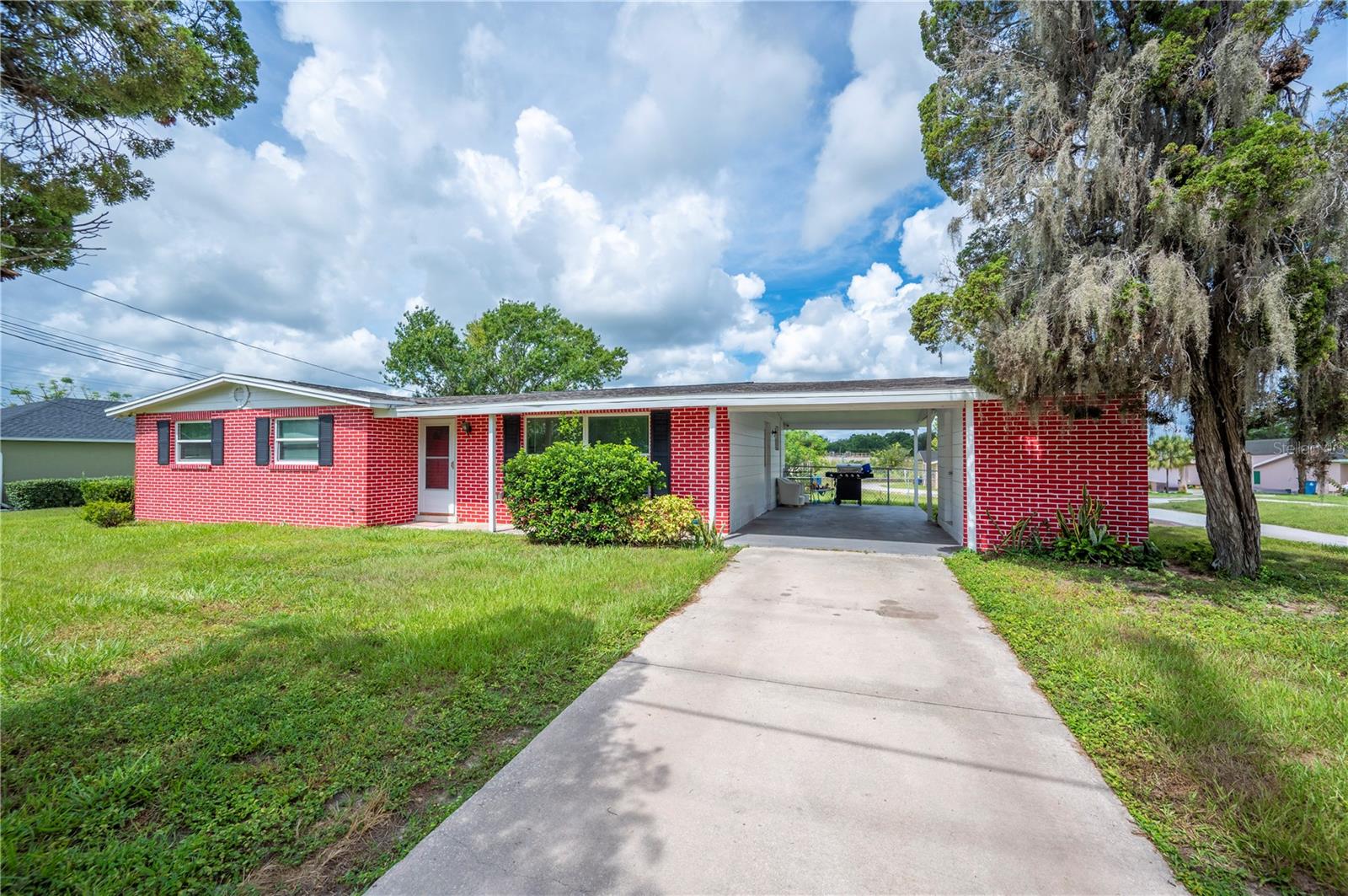 Fully upgraded 3 bedroom 2 bath home located in Mulberry, FL. Move right in to this beautifully updated home on a large fenced lot. Featuring an open floor plan, stylish upgrades throughout, and a brand new roof and A/C for worry free living. Enjoy a spacious backyard perfect for pets, play and entertaining-all in a great location close to shopping, dining, Lakeland, Hwy 60, Tampa and Orlando. Schedule your showing of this great home!