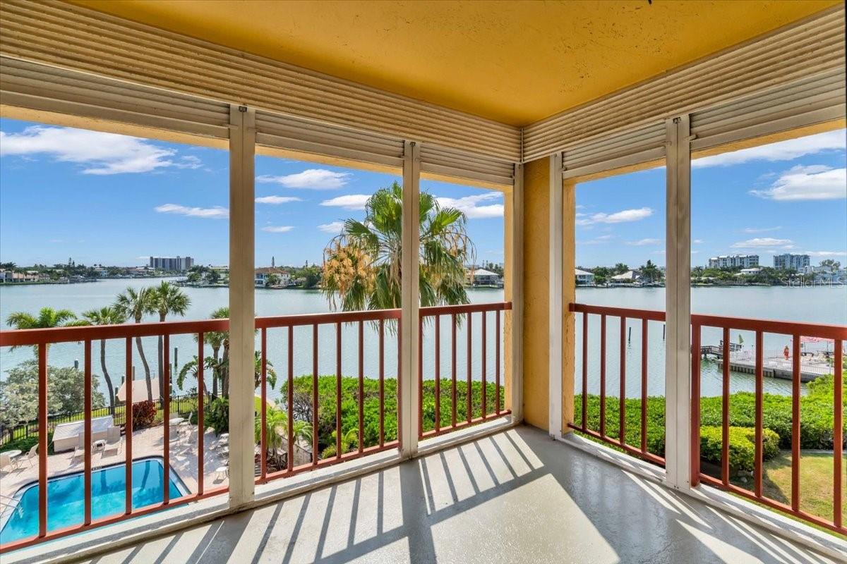 10301 GULF BOULEVARD 402