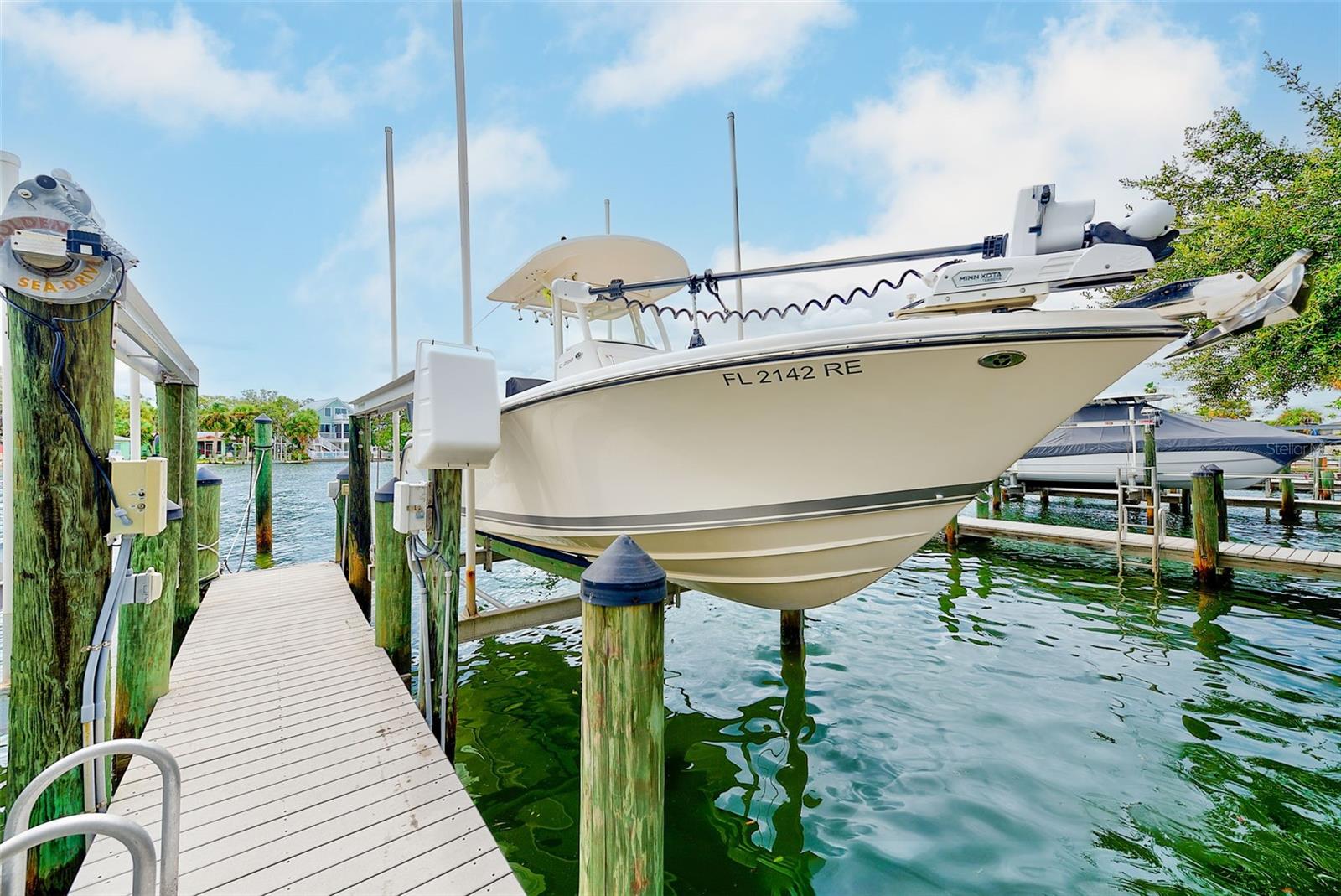 BAYSIDE OAKS - Residential