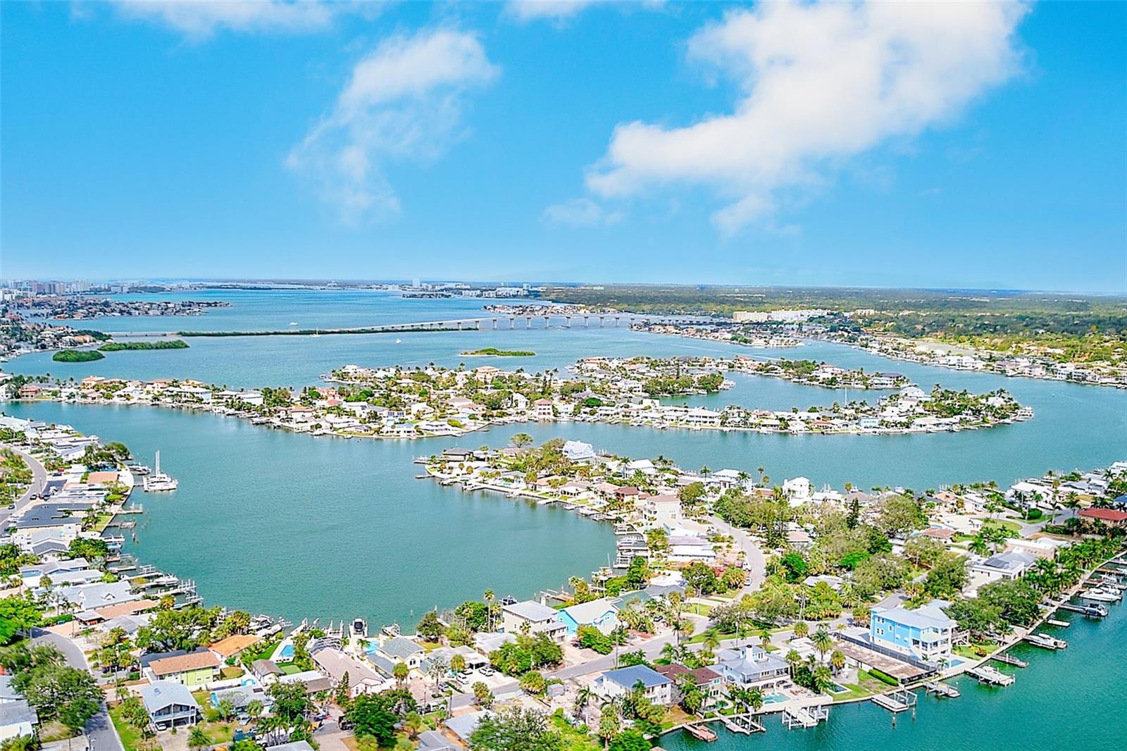 BAYSIDE OAKS - Residential