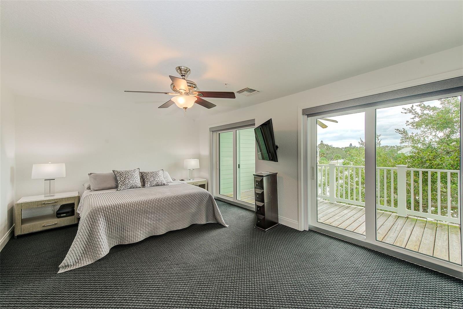 BAYSIDE OAKS - Residential